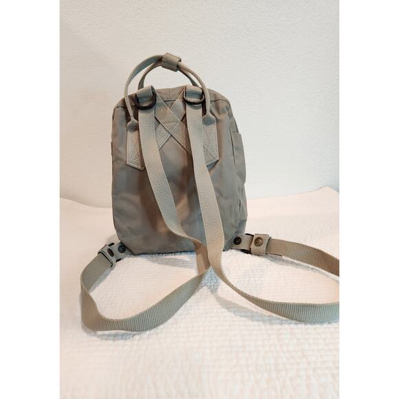 Fjällräven Kånken Mini Backpack Gray w/ Seat Pad Lightweight Classic 10"x8" - Picture 3 of 8